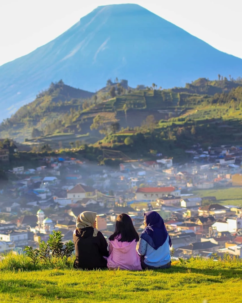Bukit Scooter Dieng