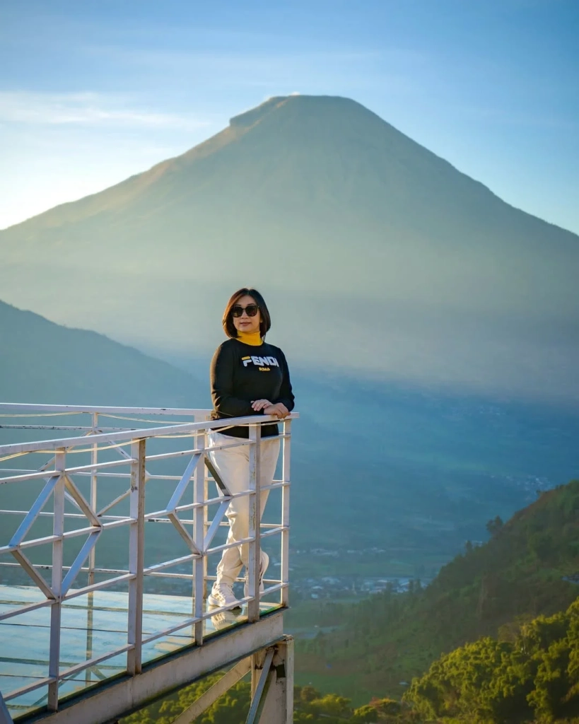 jembatan kaca pintu langit dieng