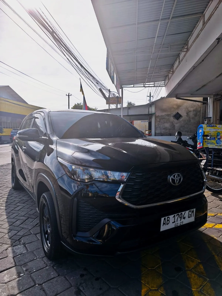 harga sewa innova zenix jogja