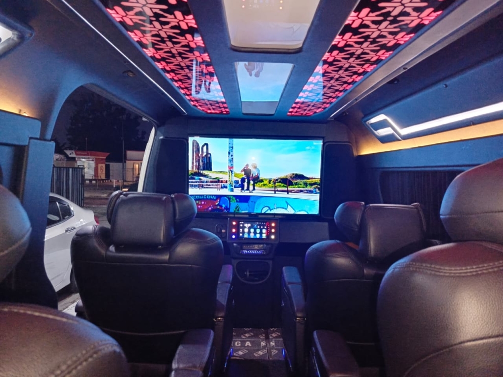 sewa hiace jogja ke borobudur