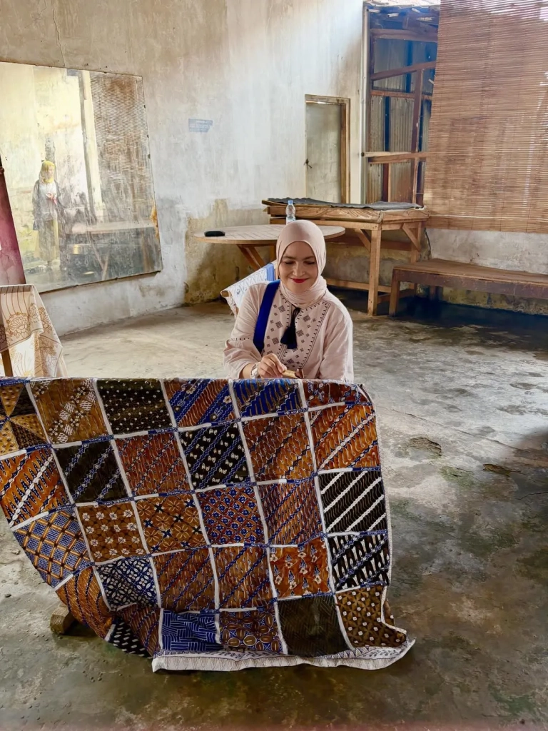 beda batik tulis dan cap