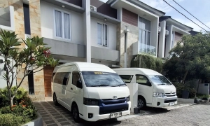 Rekomendasi Sewa Mobil Jogja Terpercaya dengan Driver Profesional & Berpengalaman